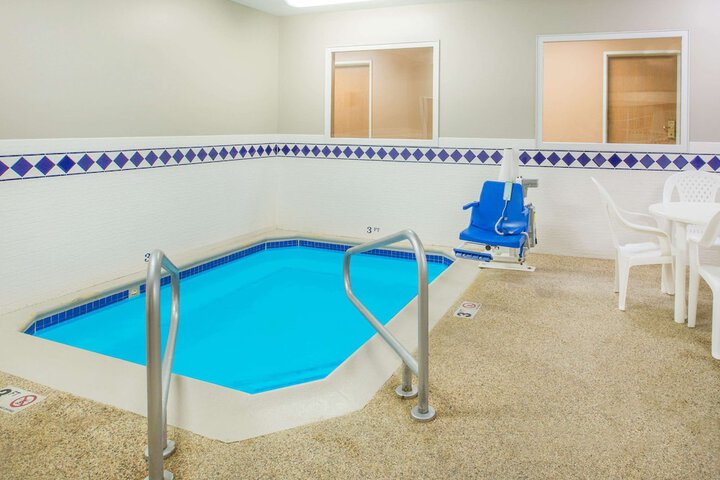 Pool 4 of 53