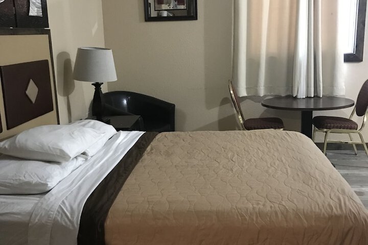 Room 46 of 79