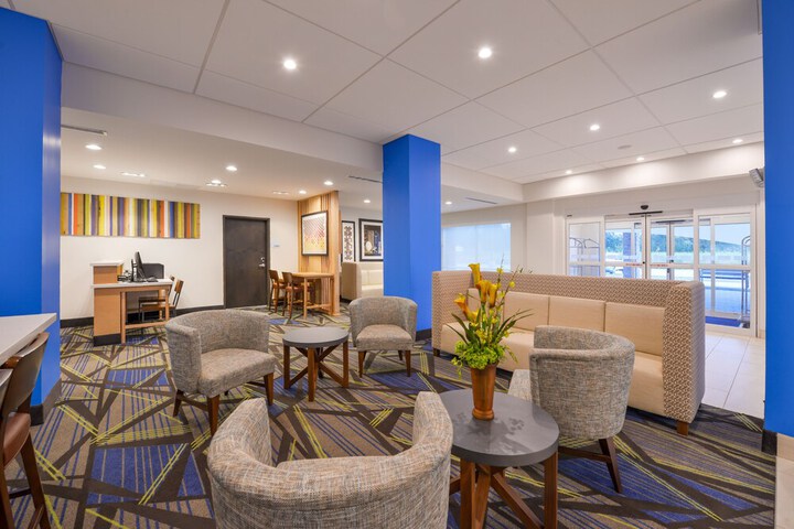 Holiday Inn Express Donaldsonville by IHG