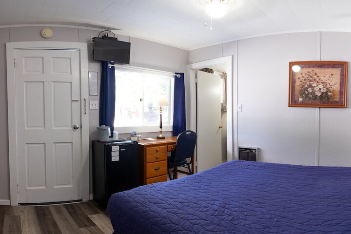 Room 20 of 37