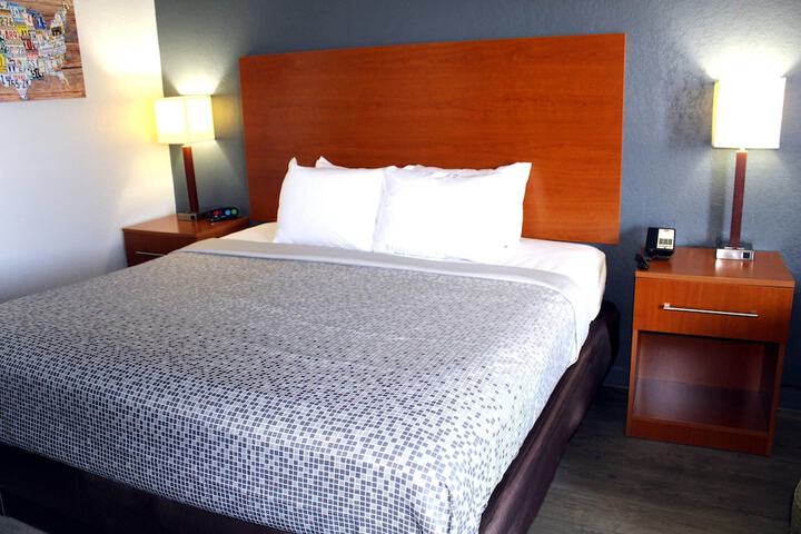 Econo Lodge Franklin South