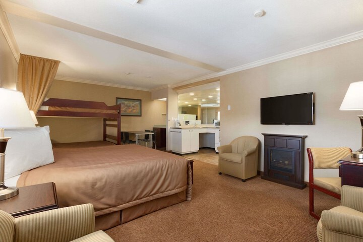 Room 18 of 51