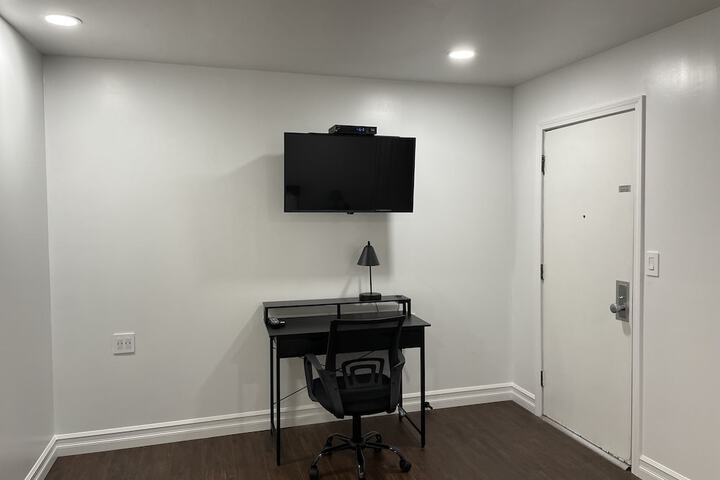 Room 102 of 103