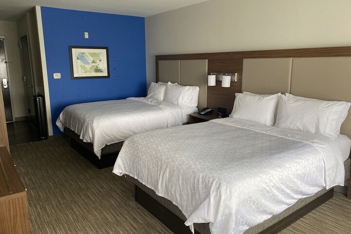 Room 51 of 90