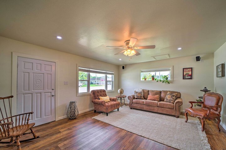 Walk to Lake: Historic Disney Home