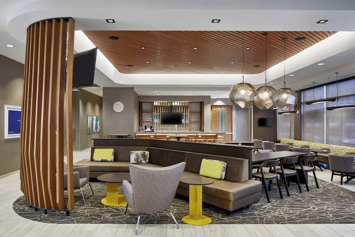 Hotel Interior 10 of 39