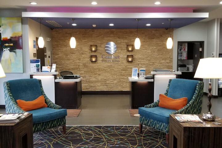 Hotel Interior 11 of 28