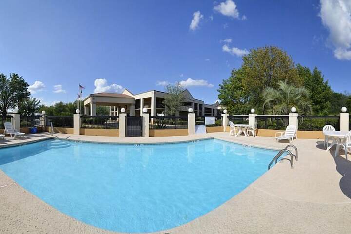 Pool 9 of 41