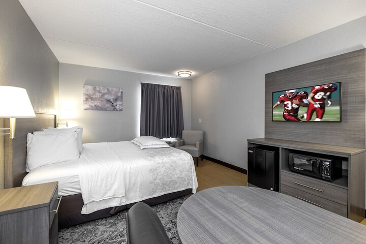 Red Roof Inn PLUS+ Boston - Mansfield / Foxboro