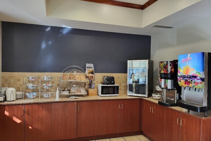 Breakfast/Coffee Service 45 of 45