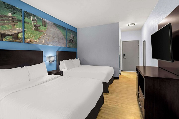Room 21 of 33