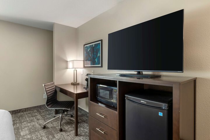 Best Western Watertown Inn and Suites