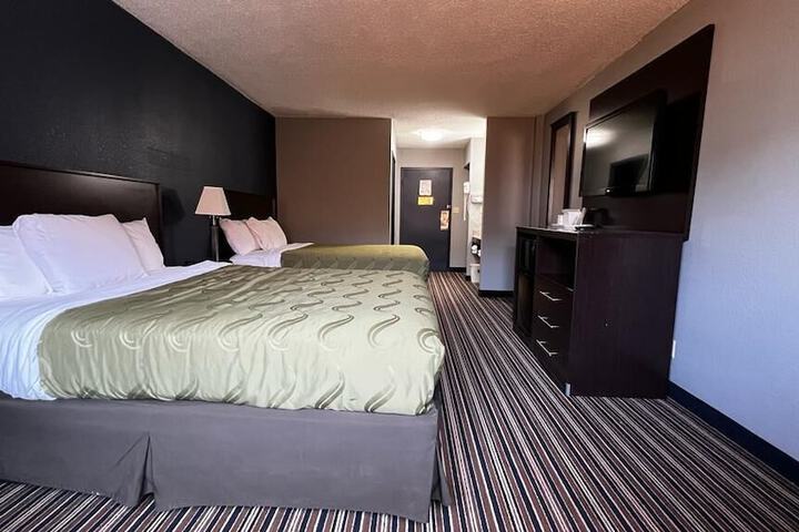 Room 12 of 14