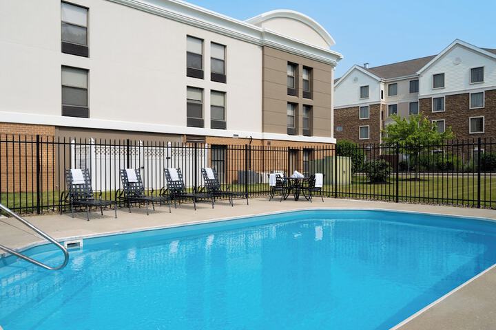 Pool 16 of 75