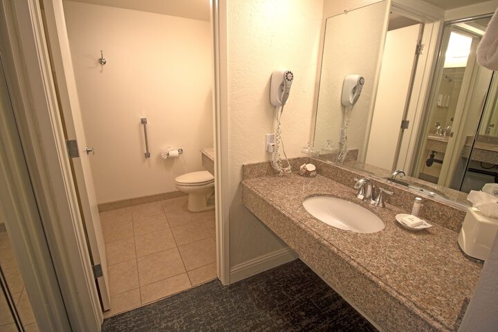 Room 6 of 41