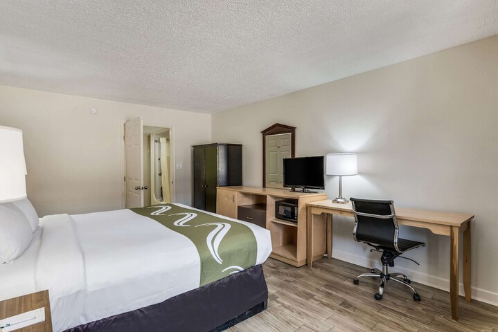 Room 20 of 31