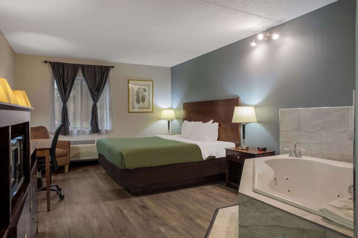 Room 16 of 49