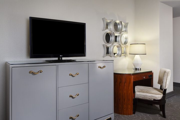 Room 43 of 71