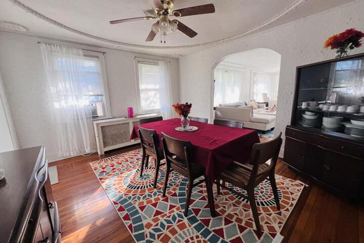 Charming 3 Bedroom Cottage Apartment in a Tudor-Style Home