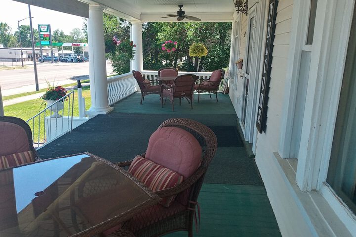 Hitching Horse Inn