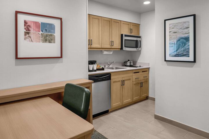 Homewood Suites by Hilton Anaheim Resort – Convention Center