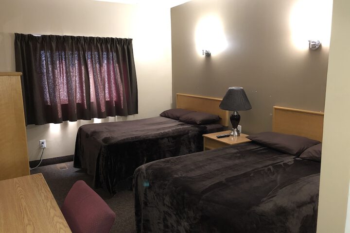 Room 10 of 24