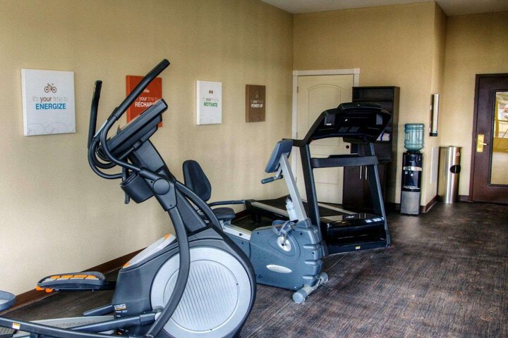 Comfort Suites Plymouth near US-30
