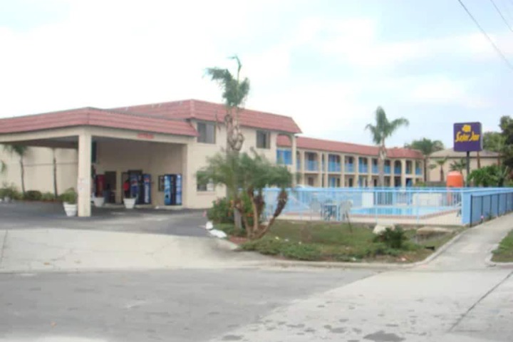 Hotel 2 of 21