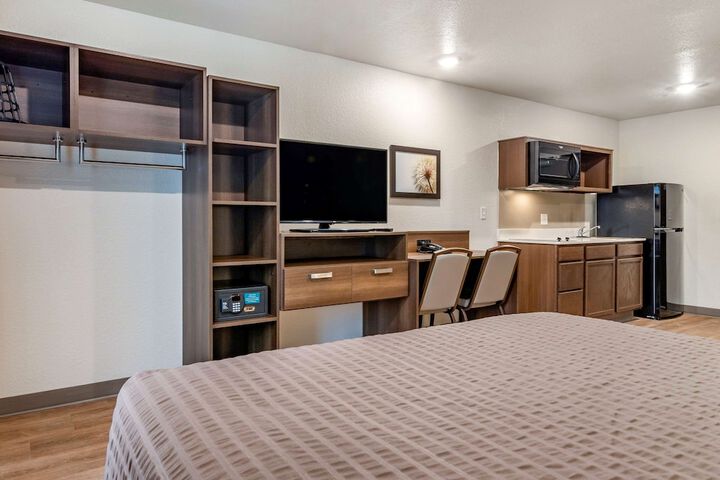 Room 18 of 27