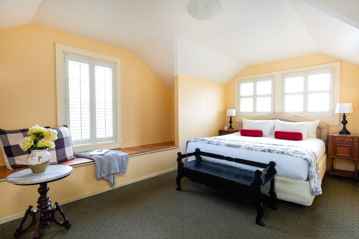Room 22 of 35
