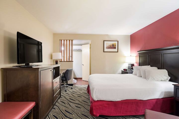 Best Western Braddock Inn