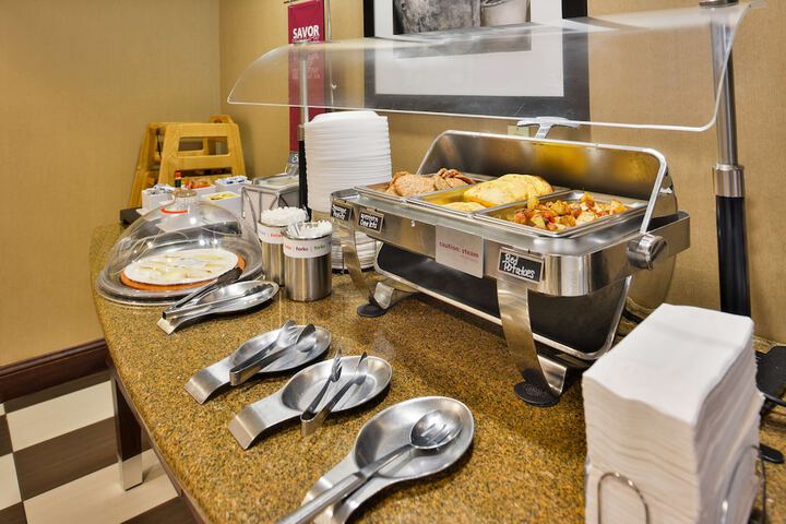 Breakfast/Coffee Service 60 of 74