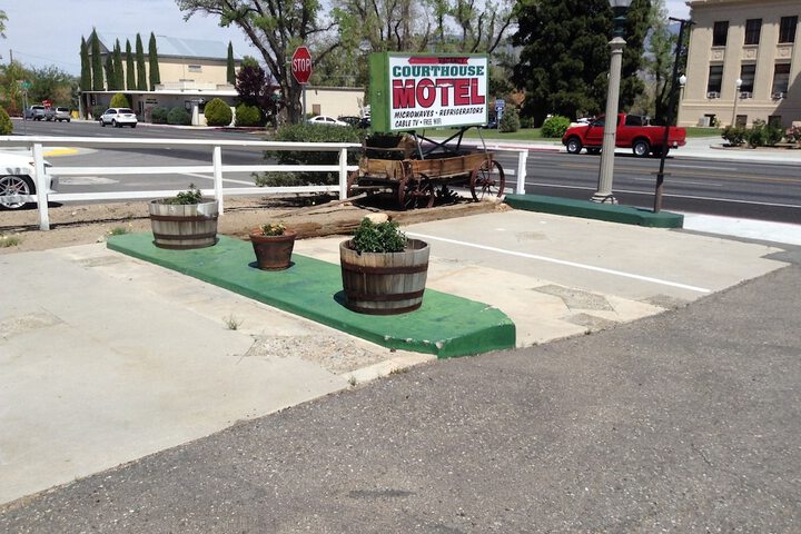 Independence Courthouse Motel
