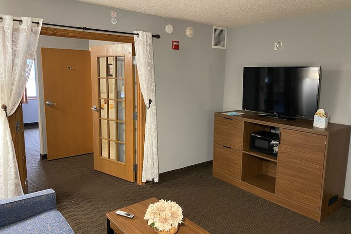 Room 16 of 32