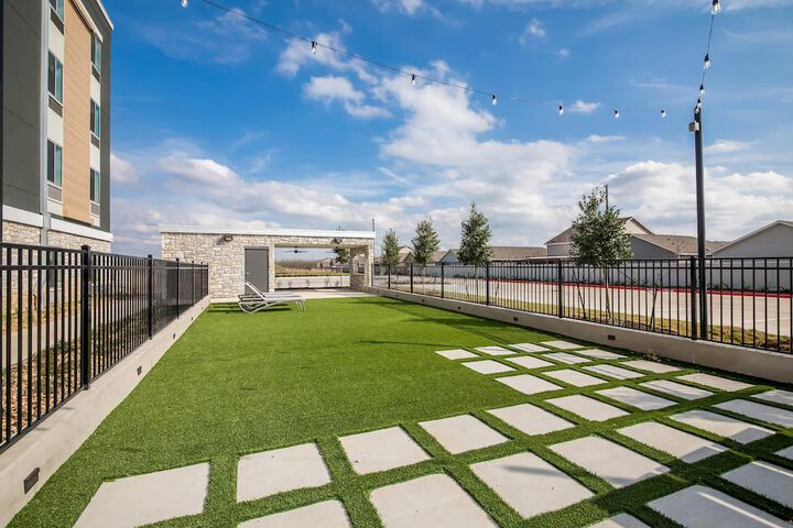 Everhome Suites Bastrop by Choice Hotels