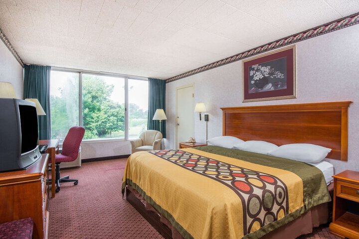 Room 40 of 51