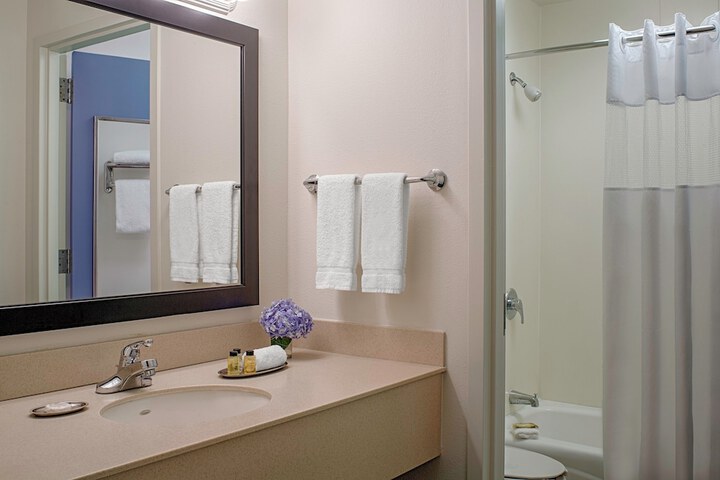 Room 18 of 26