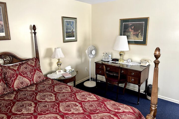 Montague Inn