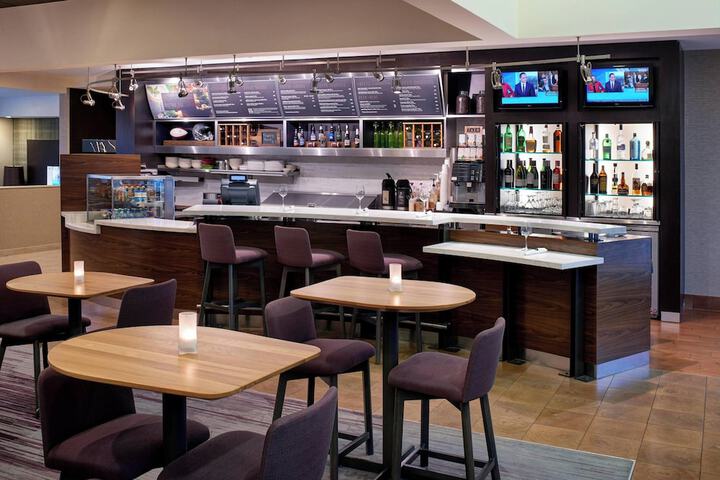 Courtyard by Marriott Detroit Metropolitan Airport Romulus