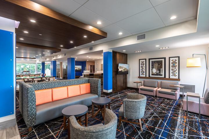Hotel 5 of 61