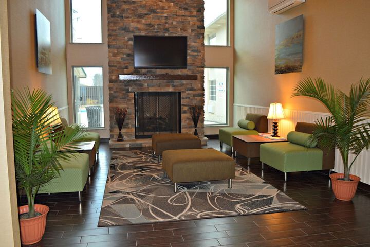Hotel Interior 10 of 32