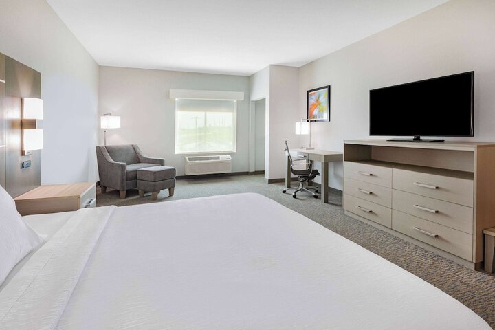 La Quinta Inn & Suites by Wyndham Jackson / Cape Girardeau