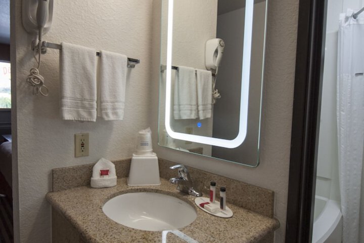 Room 19 of 44