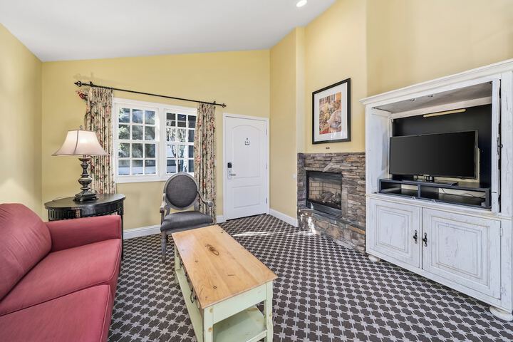 Cambria Pines Lodge