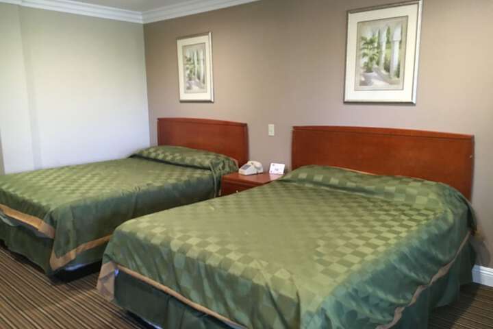 Room 12 of 26