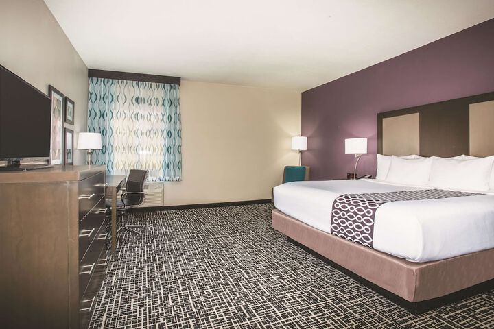 Room 21 of 33
