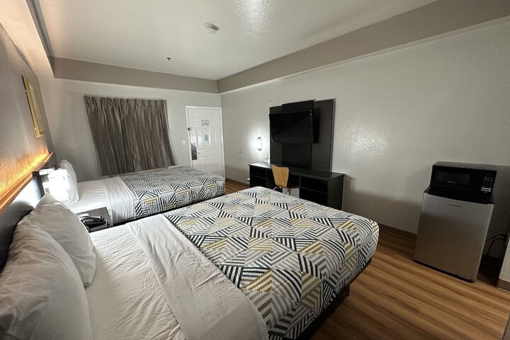 Motel 6 Alvarado TX