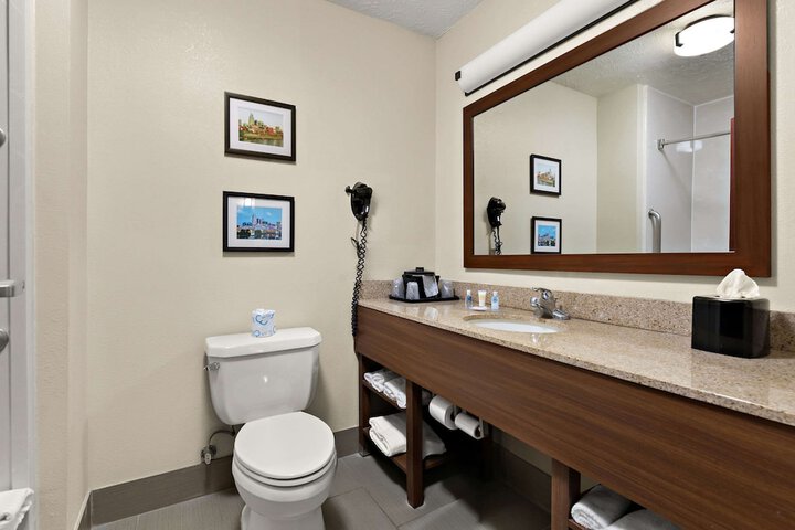 Room 14 of 34