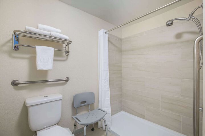 Room 17 of 48