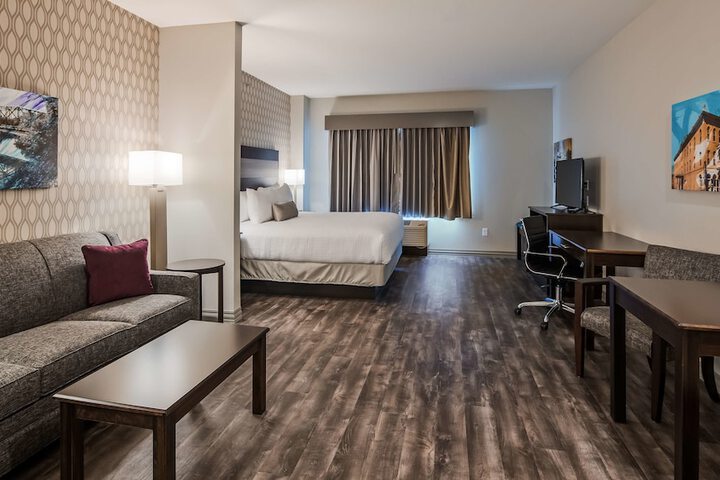 Room 12 of 26